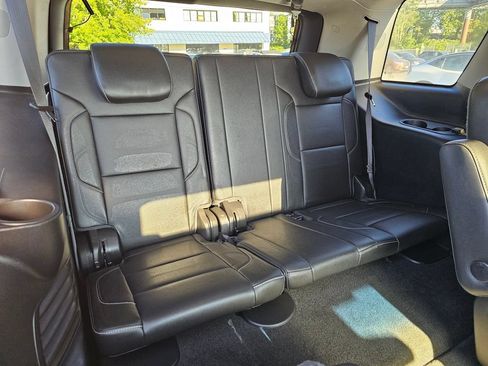 Used 2018 GMC Yukon SLT AWD/4WD image 32