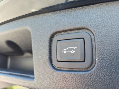 Used 2024 Chevrolet Blazer EV LT AWD/4WD image 33