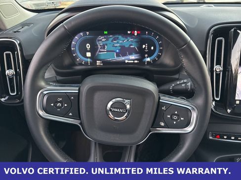 Certified 2025 Volvo XC40 B5 Core image 24
