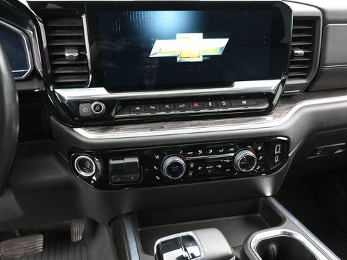 Used 2022 Chevrolet Silverado 1500 LTZ w/ LTZ Premium Package image 18