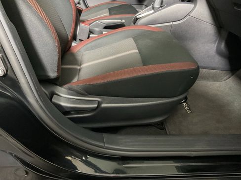 Used 2025 Nissan Versa SR image 33