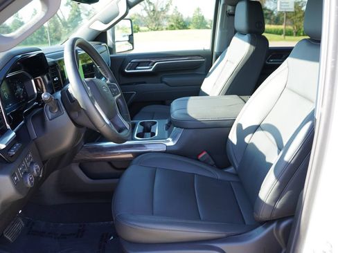 Certified 2026 Chevrolet Silverado 3500 LTZ w/ LTZ Plus Package AWD/4WD image 15