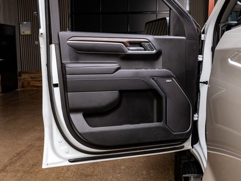 Used 2023 GMC Sierra 1500 SLT image 36