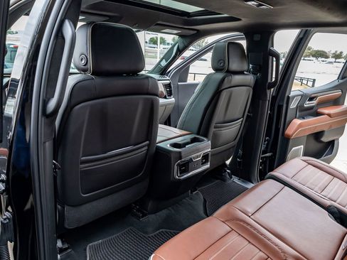 Used 2025 GMC Sierra 1500 Denali Ultimate image 34