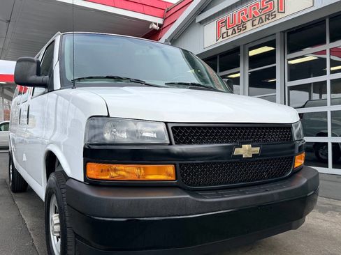 Used 2022 Chevrolet Express 2500 w/ Driver Convenience Package image 14