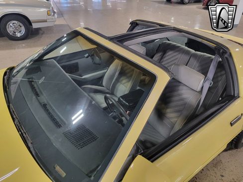 Used 1987 Chevrolet Camaro LT image 26