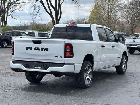 New 2026 RAM 1500 Express AWD/4WD image 33