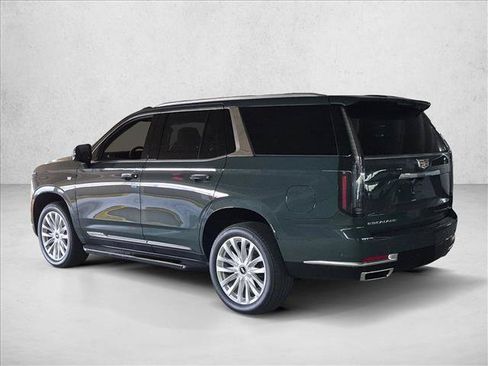 Used 2025 Cadillac Escalade Luxury RWD image 7
