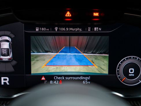 Used 2018 Audi R8 V10 w/ Premium Package image 74