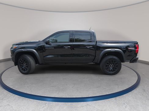 Used 2025 Chevrolet Colorado Trail Boss AWD/4WD image 8