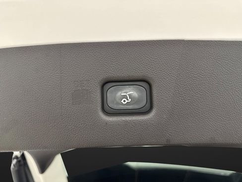 Used 2022 Lincoln Nautilus Black Label w/ Class II Trailer Tow Package image 16