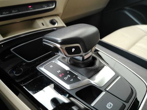 Used 2023 Audi Q5 2.0T Premium w/ Convenience Package AWD/4WD image 48