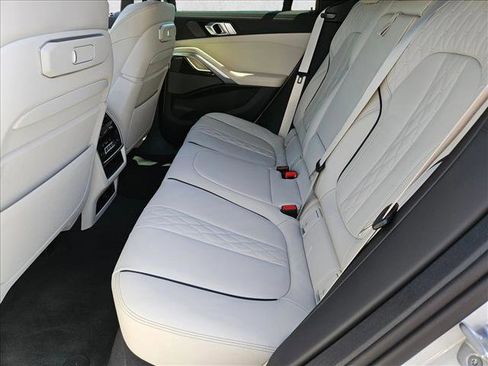 New 2026 BMW X6 xDrive40i AWD/4WD image 16