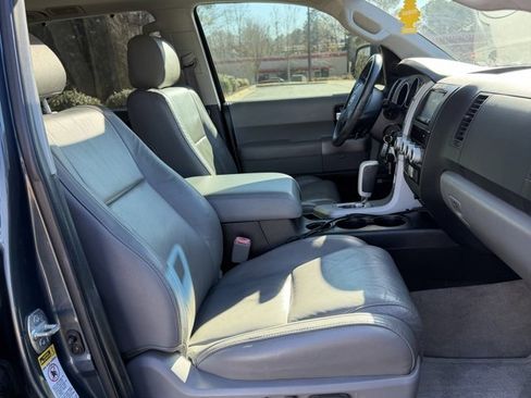 Used 2008 Toyota Sequoia Limited image 19