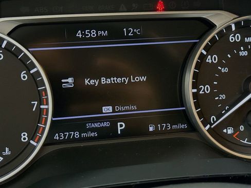 Used 2022 Nissan Pathfinder SV image 13