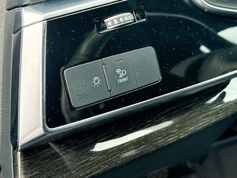 Used 2020 Audi Q7 3.0T Premium Plus AWD/4WD image 10