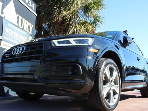 Used 2019 Audi Q5 Prestige w/ Prestige Package AWD/4WD image 1