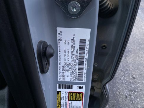 Used 2020 Toyota Tacoma SR5 image 24