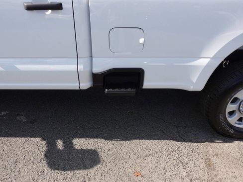 Used 2023 Ford F250 XLT AWD/4WD image 24