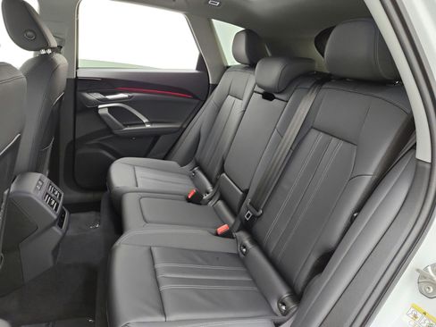 Used 2025 Audi Q5 Premium w/ Convenience Package AWD/4WD image 13