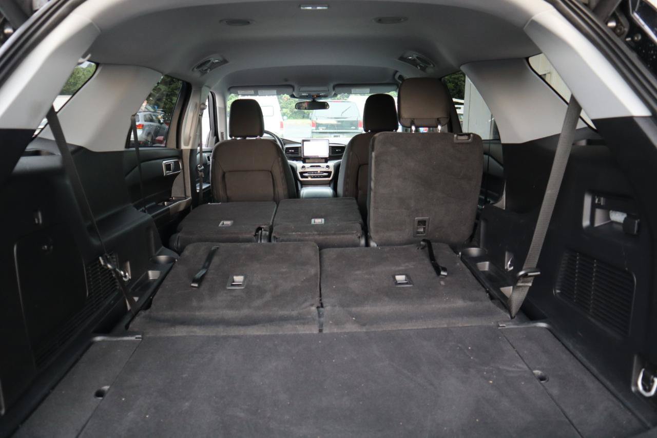 Used 2023 Ford Explorer XLT AWD/4WD image 40