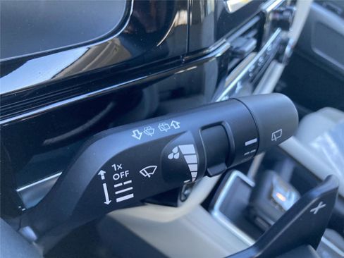 New 2026 Nissan Pathfinder SL image 23