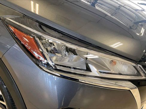 Used 2021 Nissan Kicks SV image 25