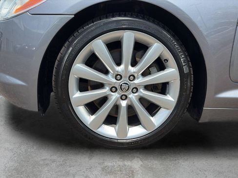 Used 2010 Jaguar XF Premium RWD image 20