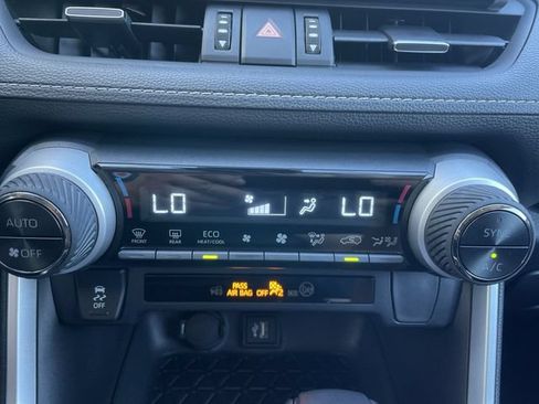 Used 2025 Toyota RAV4 XLE Premium AWD/4WD image 18