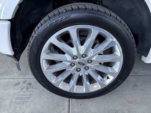 Used 2019 Ford F150 Limited w/ Trailer Tow Package image 9