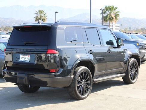 Certified 2025 Lexus GX 550 w/ Accessory Package (Z1) image 21