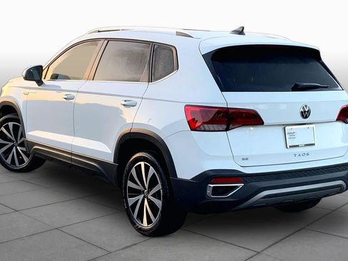 Used 2022 Volkswagen Taos SE FWD image 12