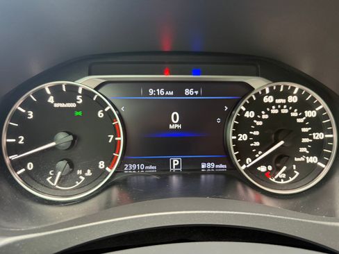 Used 2025 Nissan Altima 2.5 SV FWD image 28