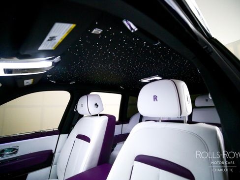 Used 2023 Rolls-Royce Cullinan image 12