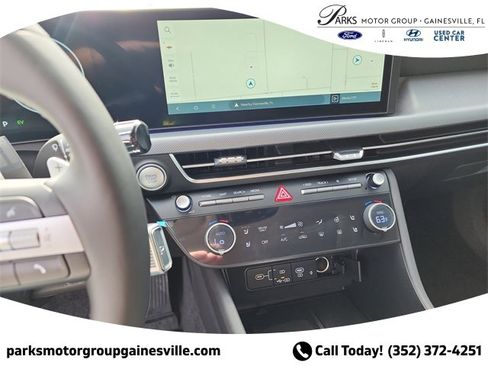 New 2025 Hyundai Sonata Limited image 19