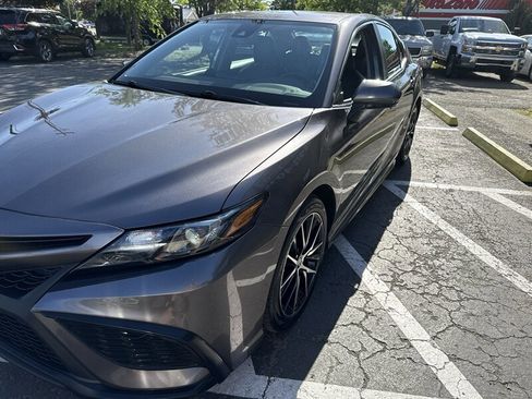 Used 2023 Toyota Camry SE FWD image 13