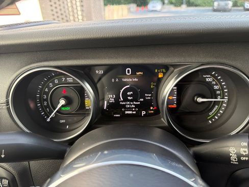 Certified 2023 Jeep Wrangler Unlimited Sahara AWD/4WD image 60