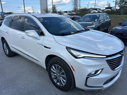 Certified 2023 Buick Enclave Essence image 7