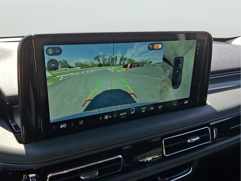 New 2026 Lincoln Aviator AWD image 13