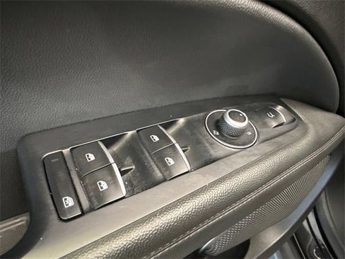 Used 2018 Alfa Romeo Stelvio Sport w/ Quick Order Package 22J Sport image 11