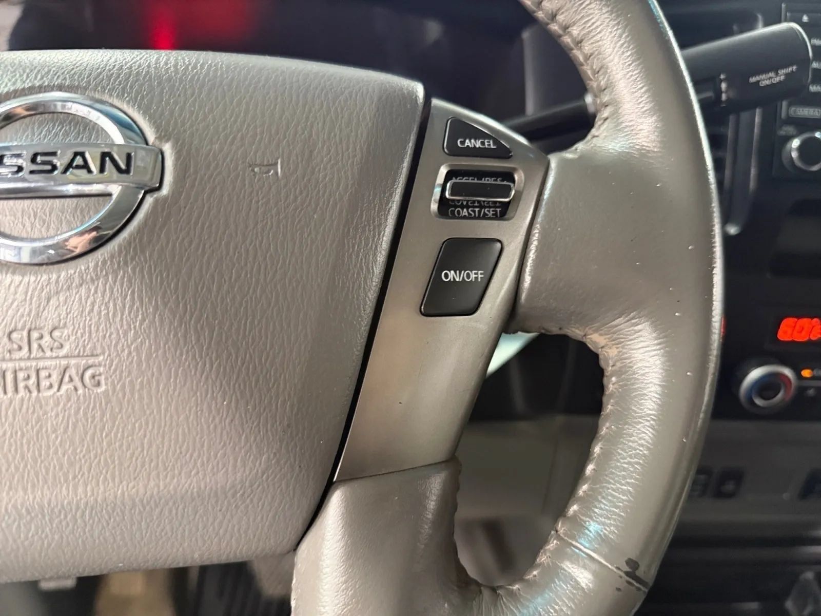 Used 2015 Nissan NV 3500 SL w/ Technology Package RWD image 22