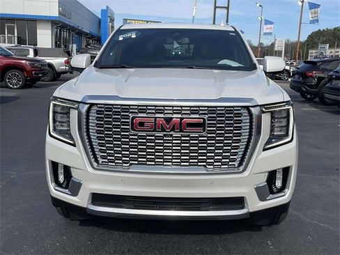 Certified 2022 GMC Yukon Denali image 7