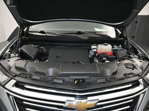 Used 2023 Chevrolet Traverse LT FWD image 27