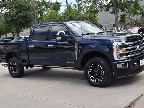 Used 2024 Ford F350 Platinum w/ FX4 Off-Road Package AWD/4WD image 5