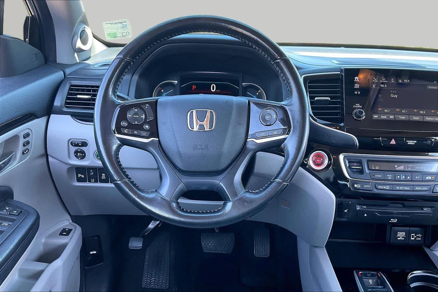 Used 2019 Honda Pilot Touring image 6