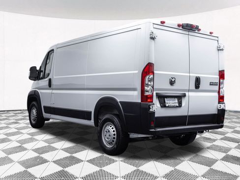Used 2025 RAM ProMaster 2500 FWD image 9