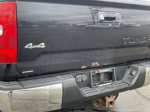 Used 2015 Toyota Tundra SR5 w/ SR5 Upgrade Package image 38