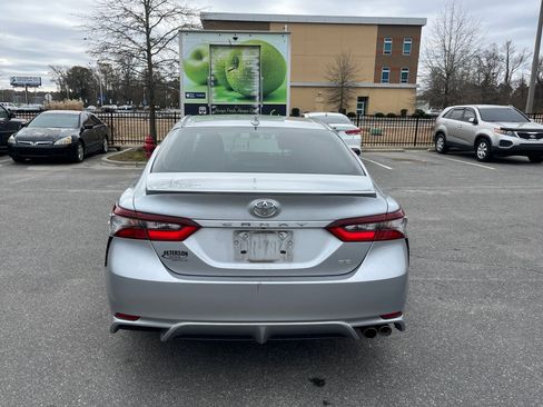 Used 2022 Toyota Camry SE image 8