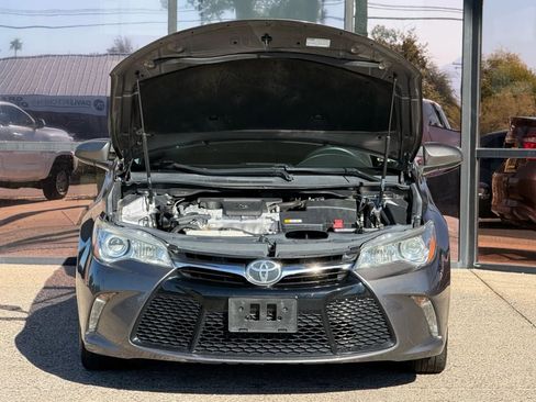 Used 2017 Toyota Camry XSE image 21