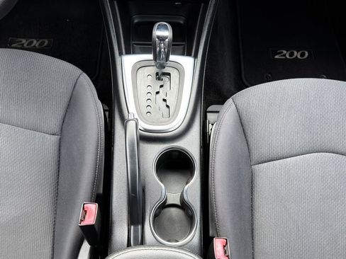 Used 2014 Chrysler 200 LX FWD image 2